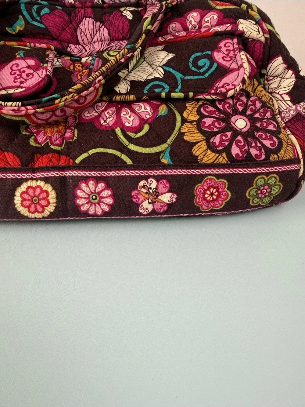 Vera Bradley Mod Floral pink quilted Bag *Retired pattern 2007*